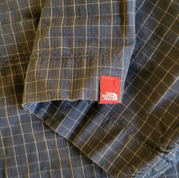 The North Face Men's Large S/S Shirt - Picture 3 of 6